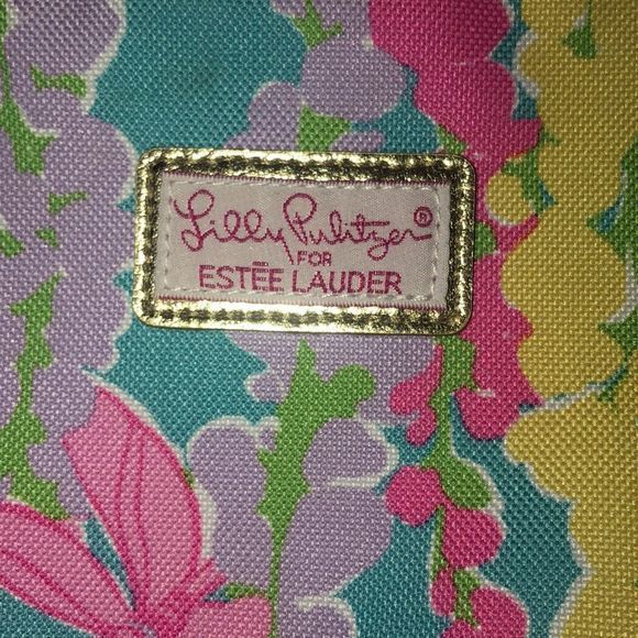Lilly Pulitzer x Estée Lauder snapdragon cosmetic pouch - Picture 5 of 8